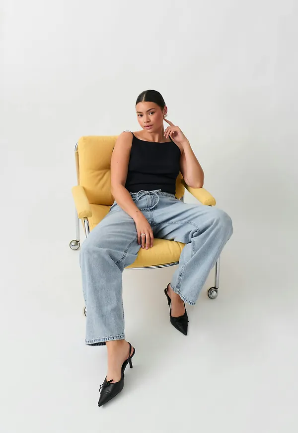 Tie waist baggy jeans