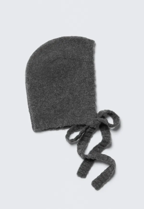 Tied Knit Bonnet