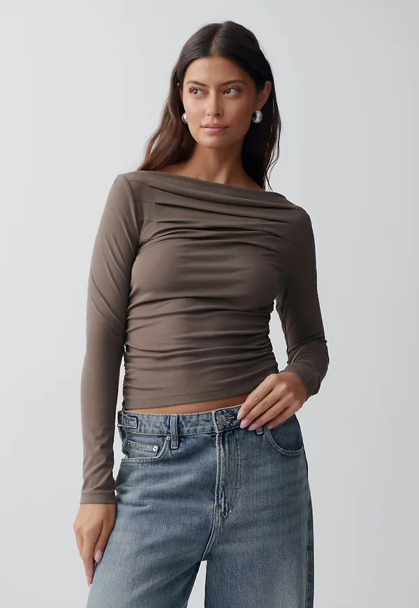 Tight boatneck top