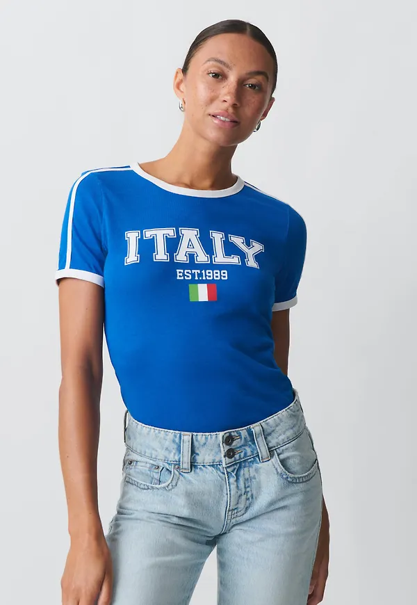 Tight tee