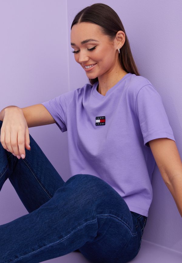 Tommy Jeans - Toppar - Purple - Tjw Tommy Center Badge Tee - Toppar