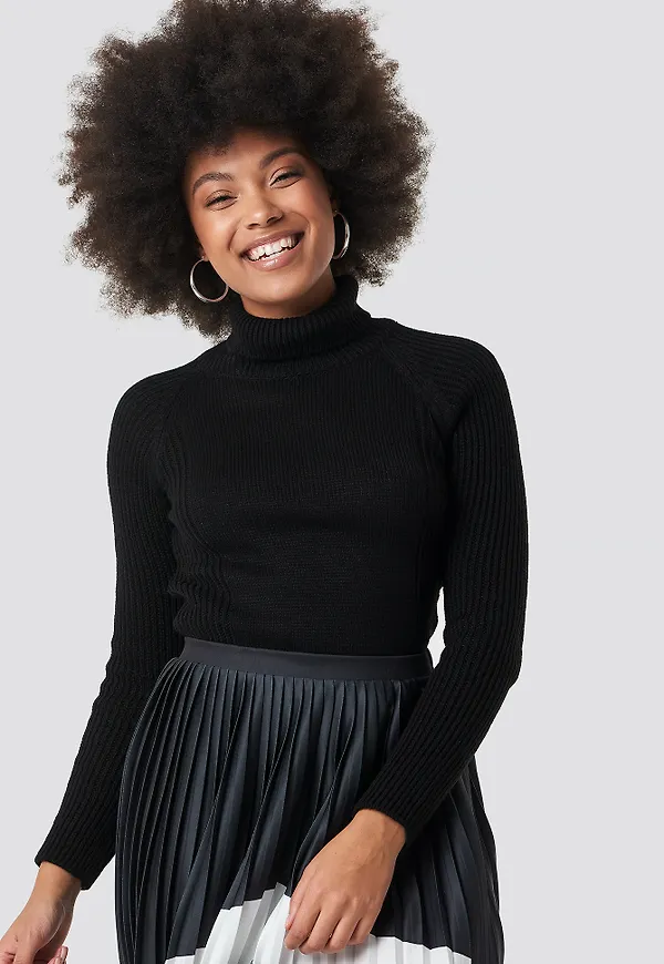 Trendyol Knitted High Neck Pullover - Black