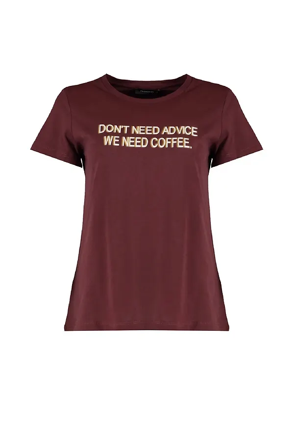 Trendyol T-shirt kastanjebrun / guldgul / vit