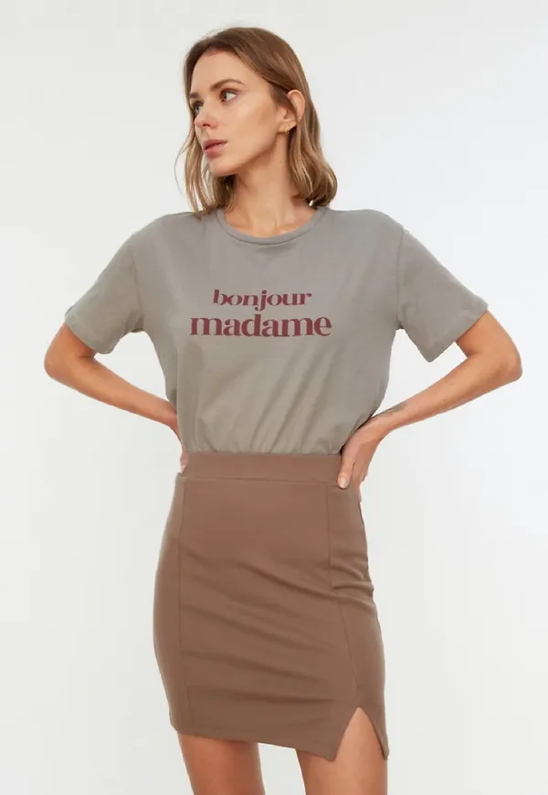 Trendyol T-shirt taupe / merlot