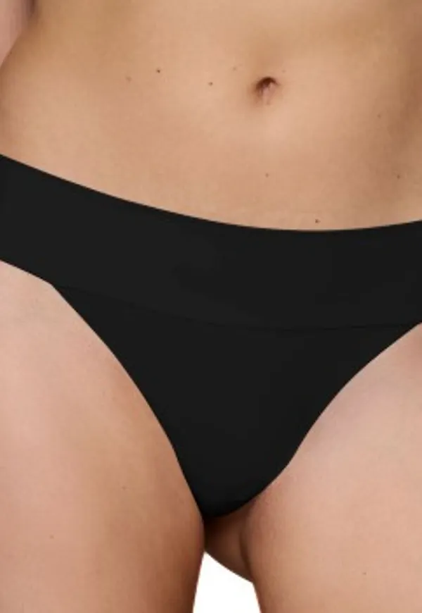 Triumph Trosor Body Make-Up Illusion String Svart 44 Dam