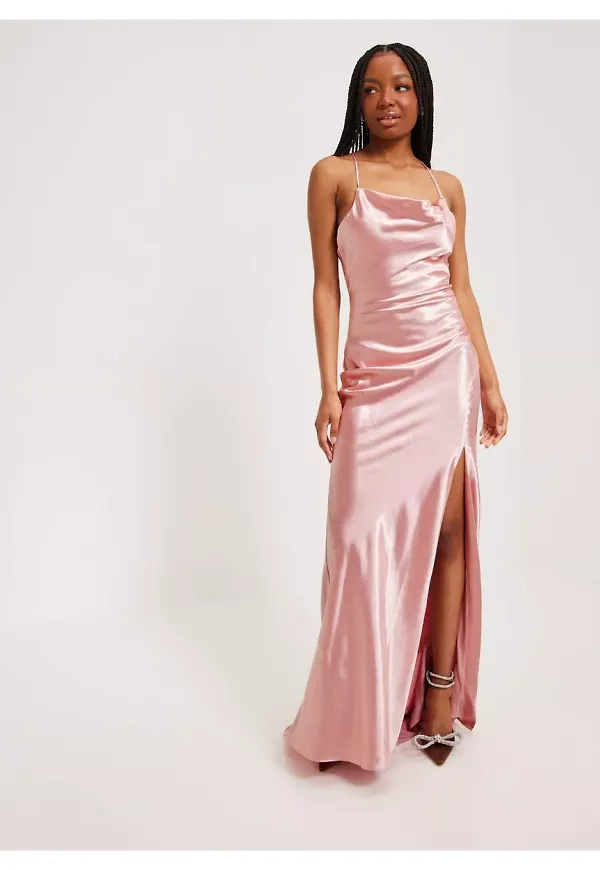 True Decadence Satin Maxi Dress Långklänningar Blush