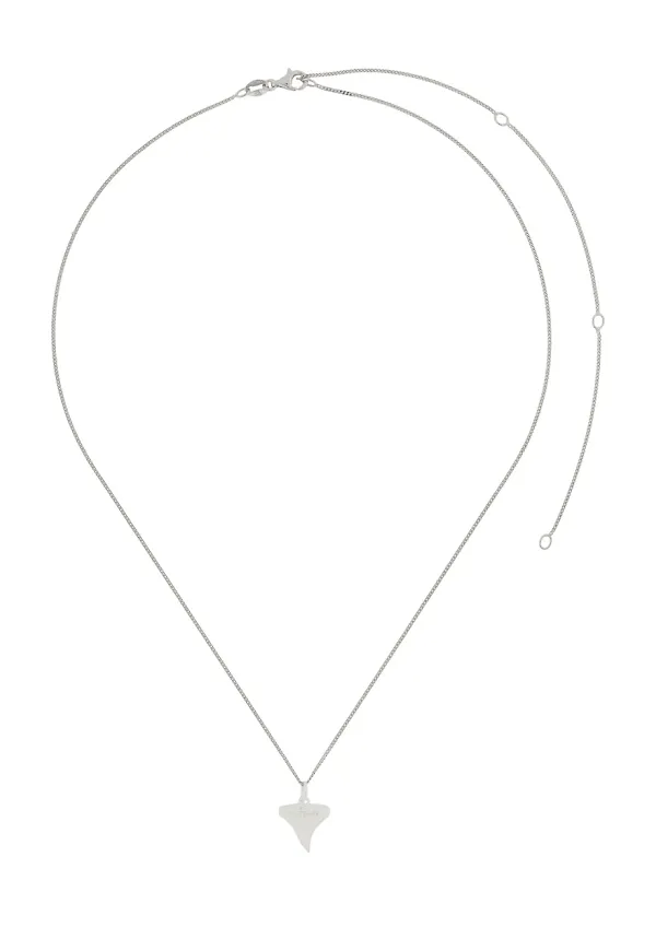 True Rocks halsband med hajtand - Silverfärgad