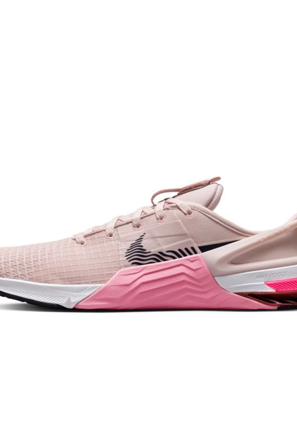 Träningssko Nike Metcon 8 FlyEase som är enkel att ta på/av för kvinnor - Rosa