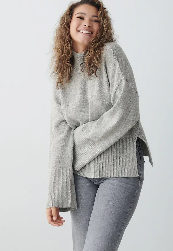Turtleneck knitted sweater