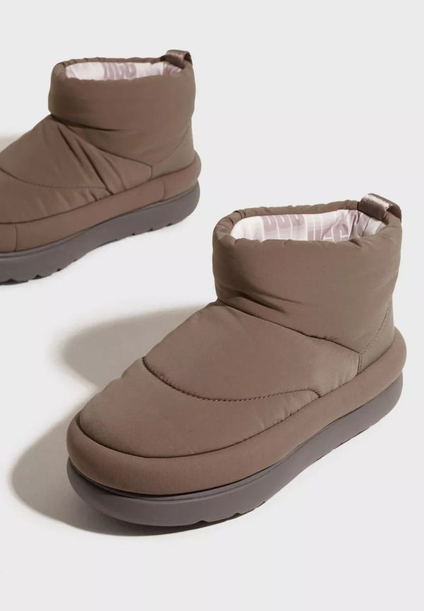 UGG - Vinterskor - Walnut Brown - W Classic Maxi Mini - Boots & Kängor