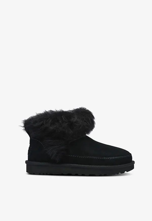 UGG - Boots W Classic Ultra Mini - Svart