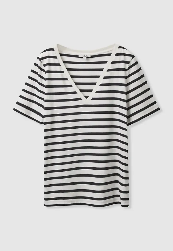 V-NECK T-SHIRT