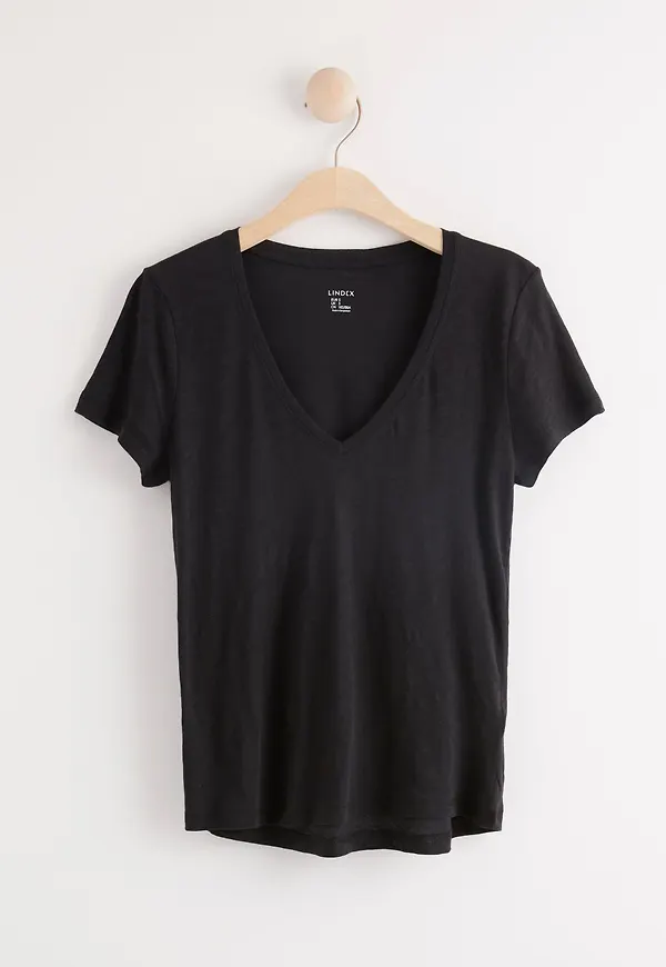 V-ringad t-shirt