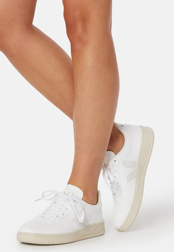 V-10 Sneaker