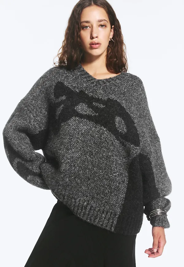 V-neck oversized