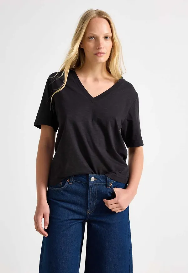 V-ringad t-shirt