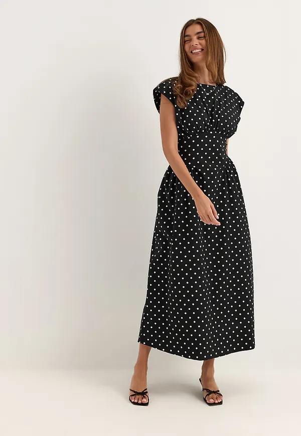 V-shaped Rushed Midi Dress