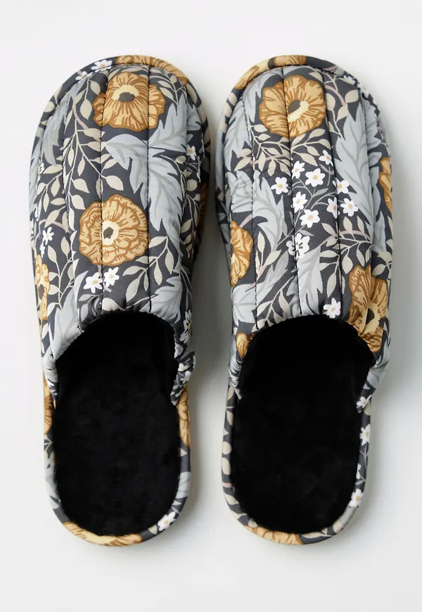 Vadderade tofflor Lindex x Hanna Wendelbo