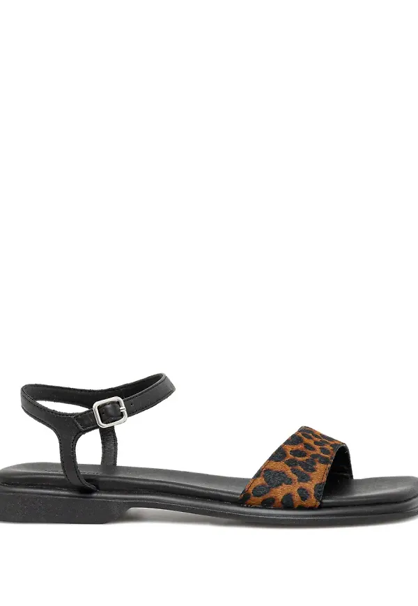 VAGABOND Izzy leopardmönstrade sandaler - Brun