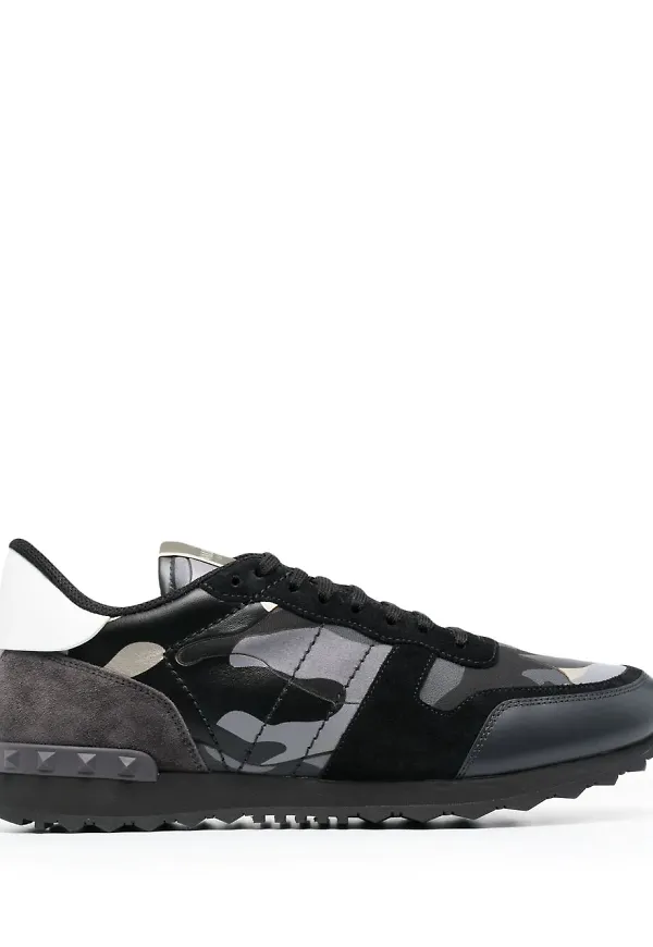 Valentino Garavani Rockrunner kamouflagemönstrade sneakers - Svart