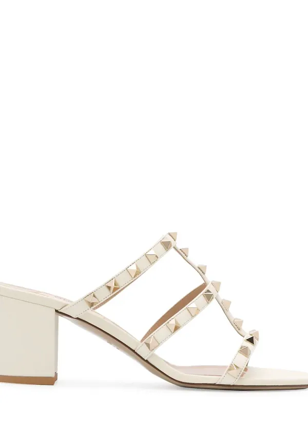 Valentino Garavani sandaler med nitar - Neutral