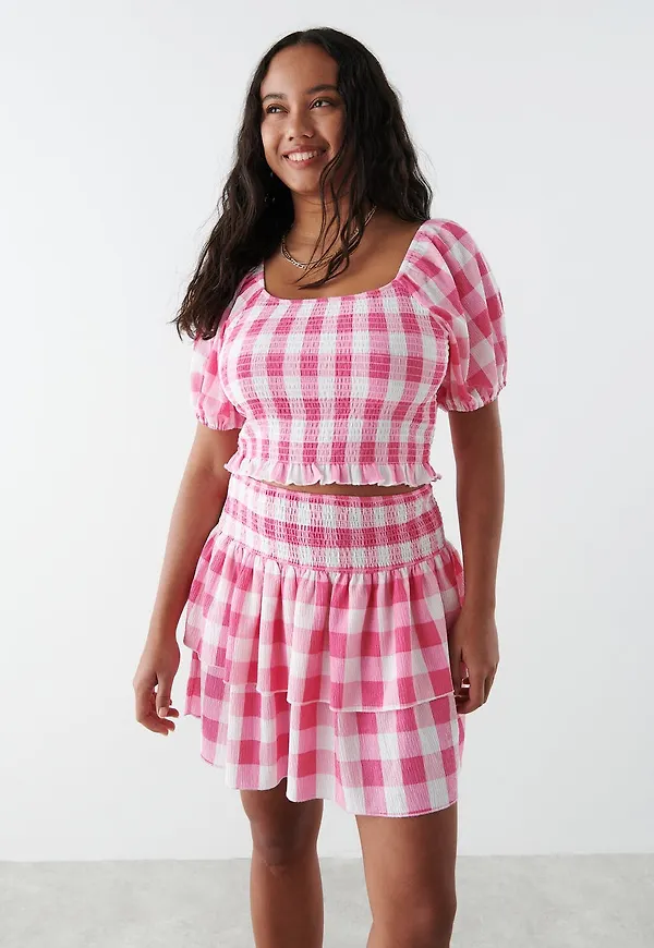 Vanja skirt