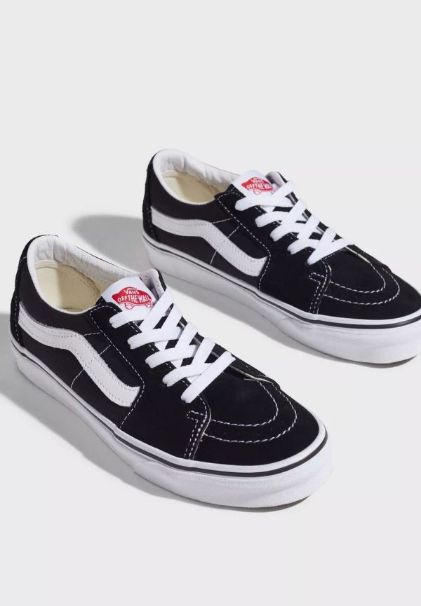 VANS - Låga sneakers - Black/White - Ua SK8-Low - Sneakers