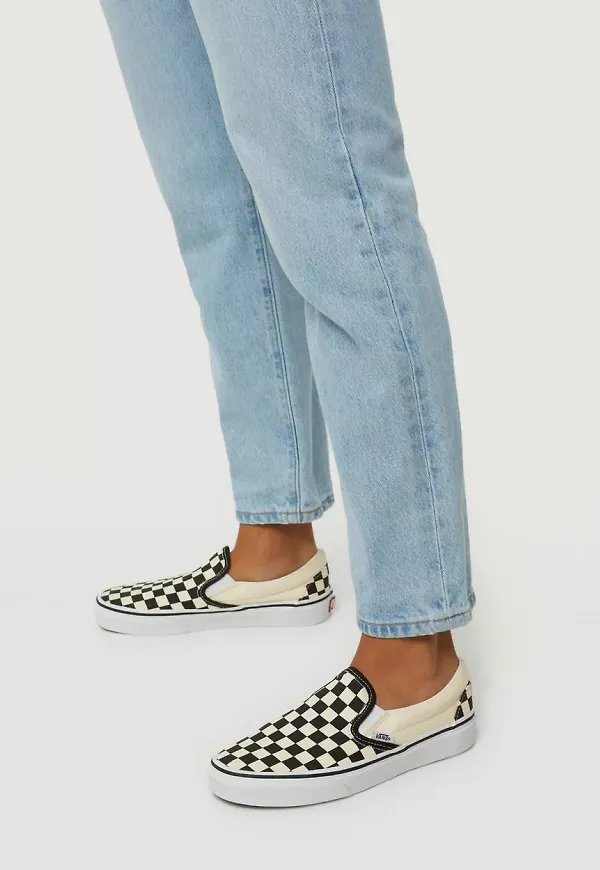 VANS - Svart/Vit - Ua Classic Slip-On