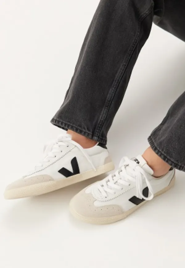 VEJA Volley Sneaker White_black 36