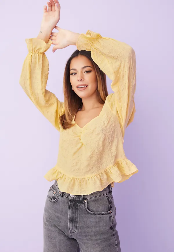 Vero Moda - Vardagsblusar - Lemon Meringue - Vmholly L/S Short Top Wvn - Blusar & Skjortor - Everyday blouses