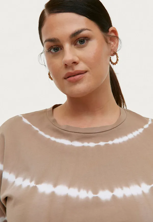 Vero Moda Curve - Topp vmEara Oversize SS Top Jrs Curve - Brun
