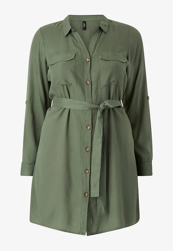 Vero Moda Curve - Klänning vmBumpy L/S Shirt Dress Wvn Curve - Grön