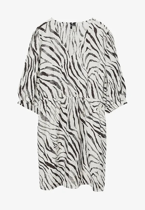 Vero Moda Curve - Klänning vmcDora Desy 3/4 v-n Short Dress WV - Vit