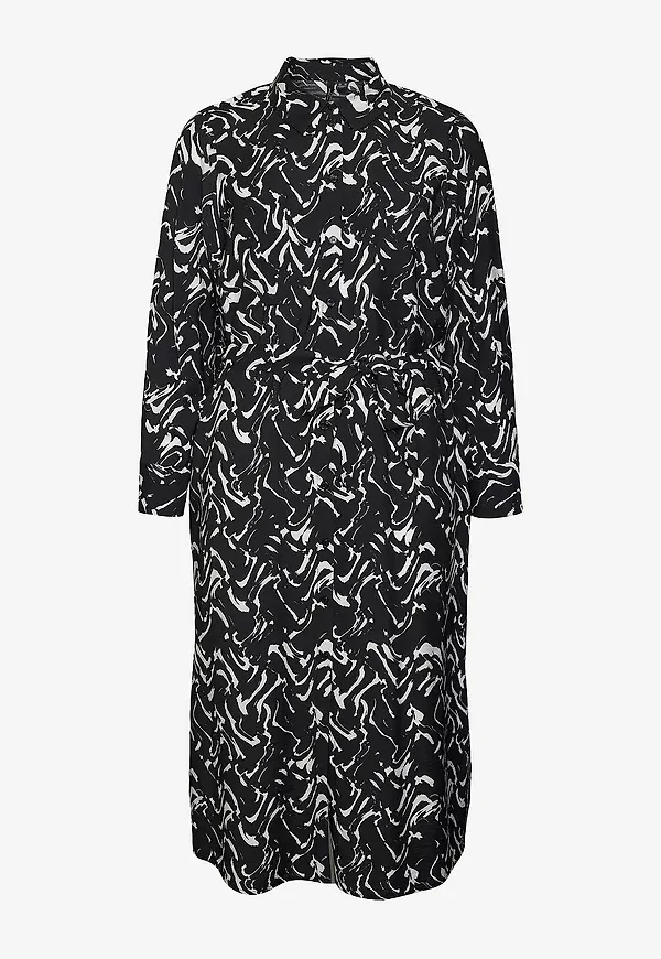 Vero Moda Curve - Klänning vmcCia LS 7/8 Shirt Dress Wvn Cur - Svart