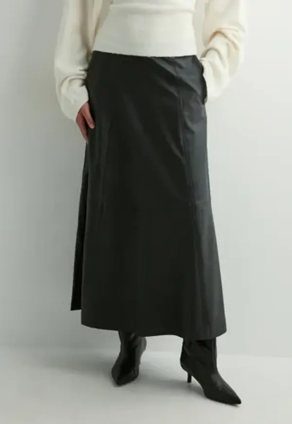Vero Moda - Svart - Vmolive Hw Coated Ankle Skirt Prm