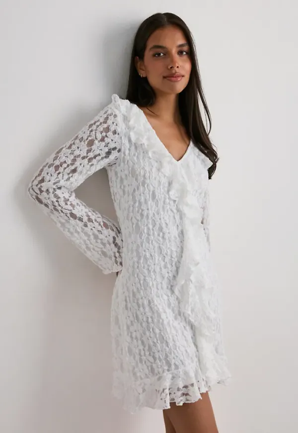 Vero Moda - Vit - Awkienna Ls V-Neck Short Lace Dress – Nelly