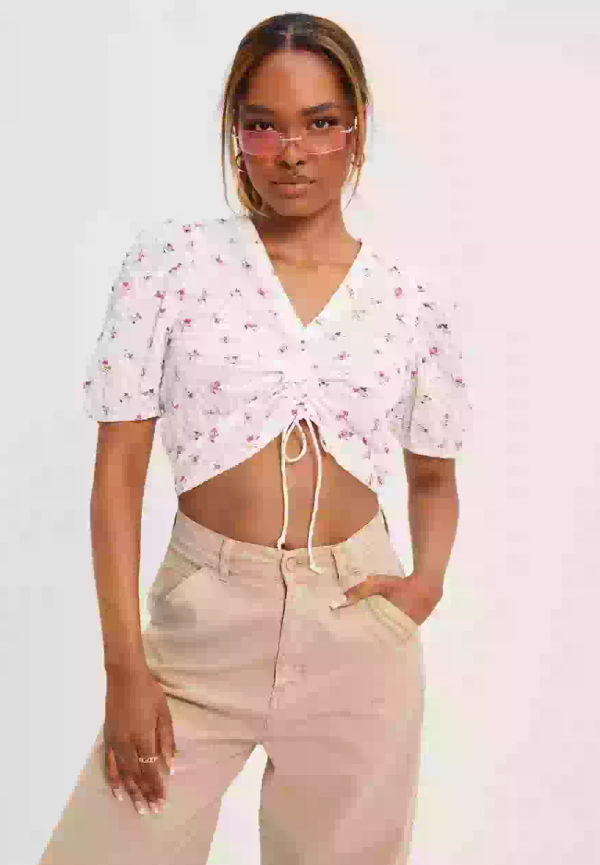 Vero Moda Vmhollo 2/4 Rouching Cropped Top Ex Blusar med puffärm Snow White Pink Flower