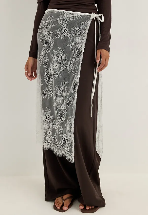Vialis Wrap Lace Scarf