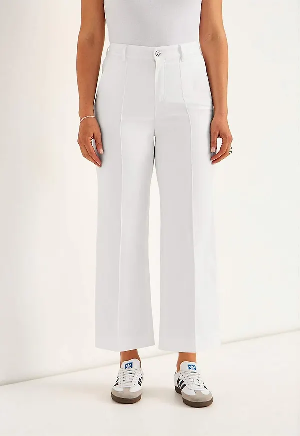 Vida ankeljeans med sydda pressveck