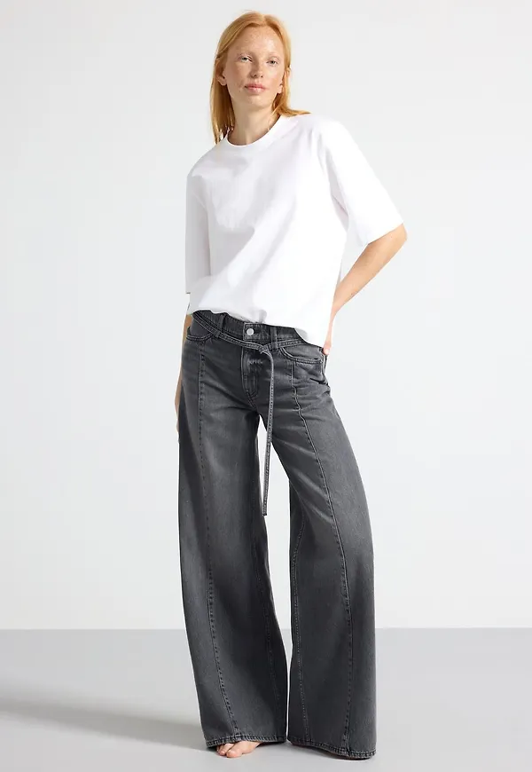 WIDE jeans med extra långt ben