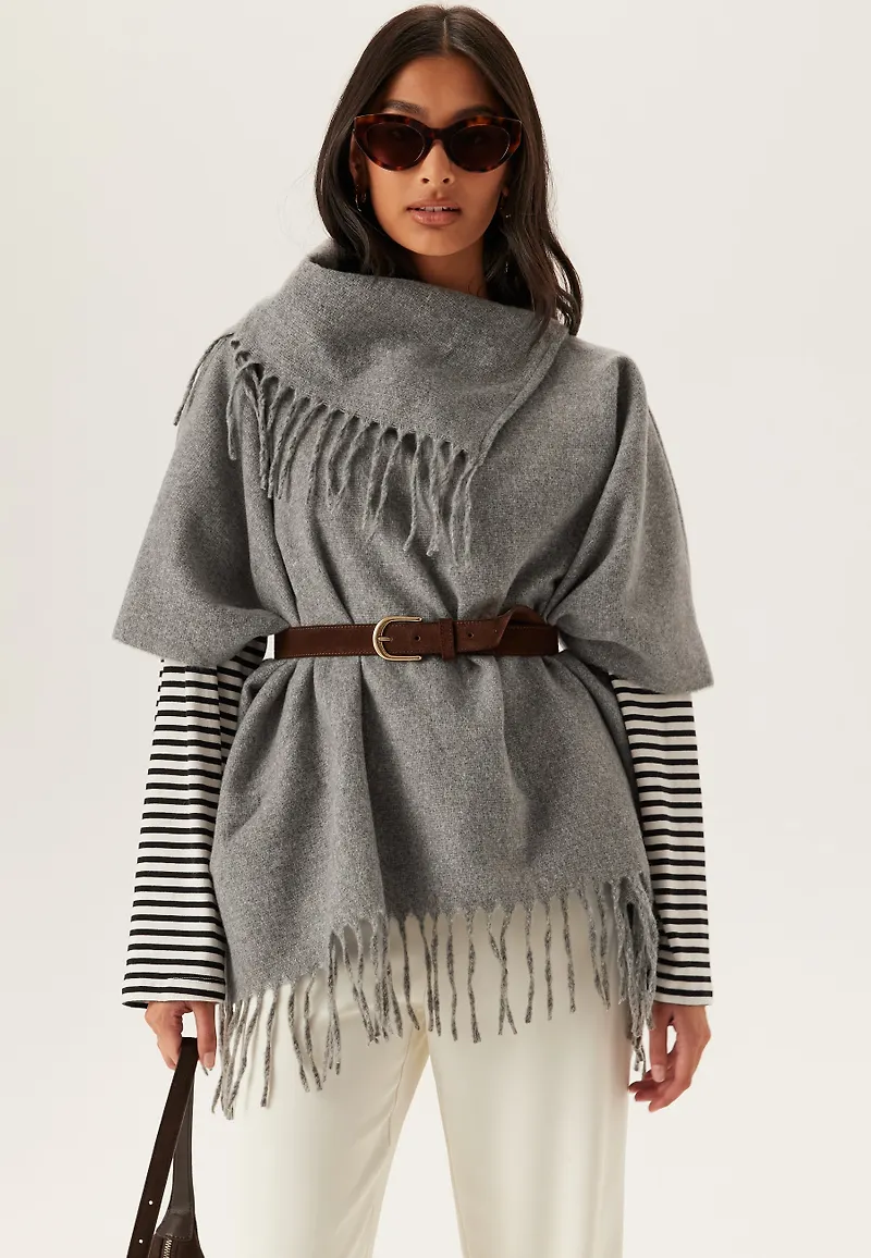 Vifjolira High Neck Poncho