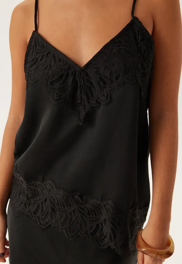 Vilea Strap Top