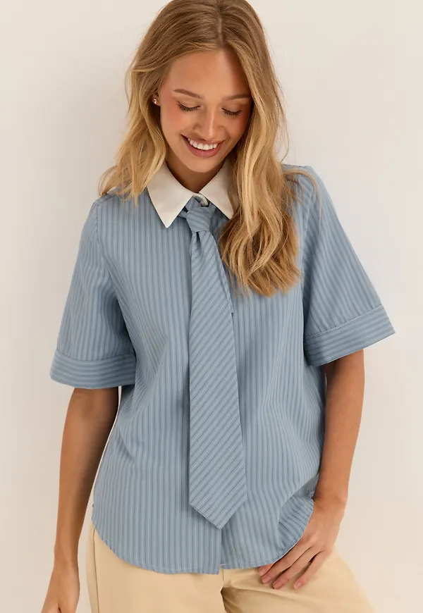 Vilinna 2/4 SHIRT W. TIE SHIRT