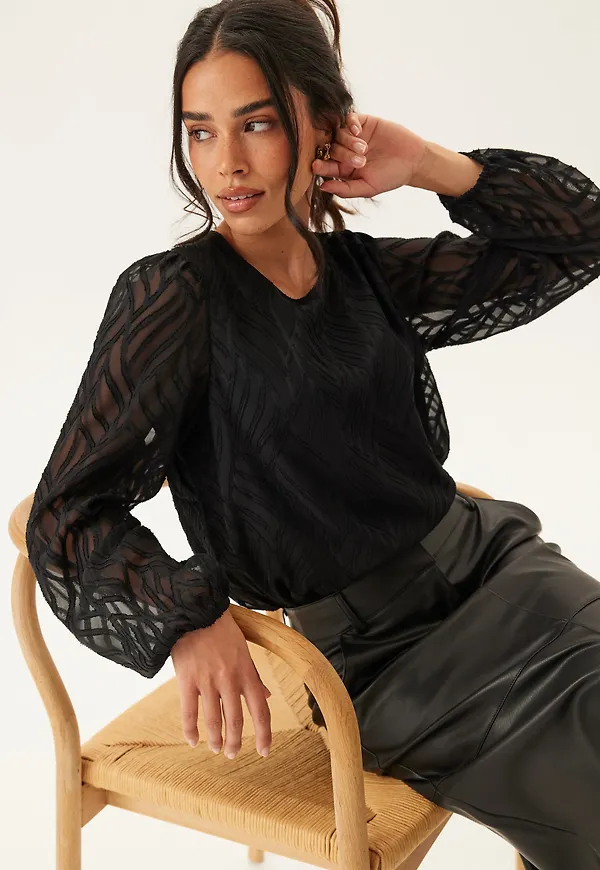 Vimika O-neck L/S Top