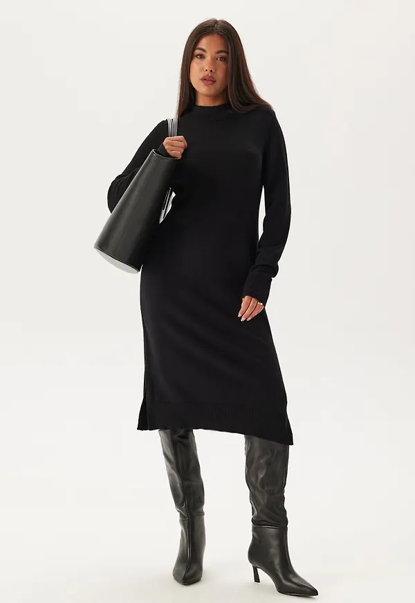Viril Crew Neck Midi Dress