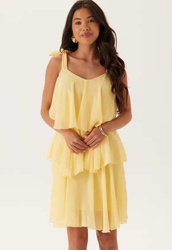 Vmfelicia Tiestrap Ruffle Shor