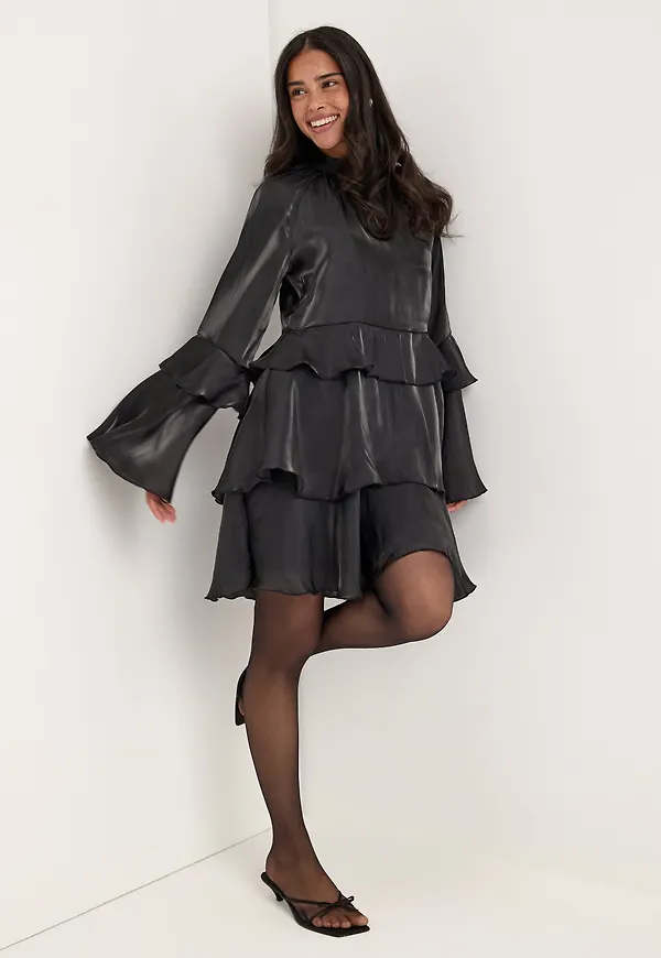 Vmpolly Ls Layer Short Dress – Bubbleroom