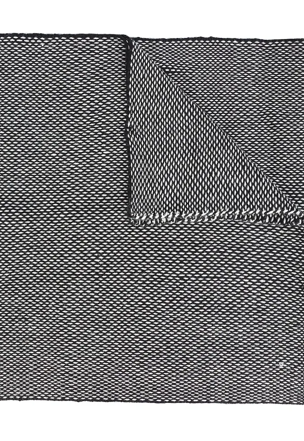 VOZ 'Lineas' shawl - Svart
