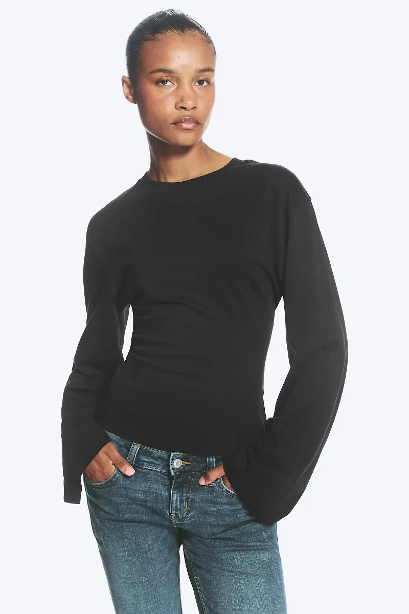 Waisted Long-sleeved top