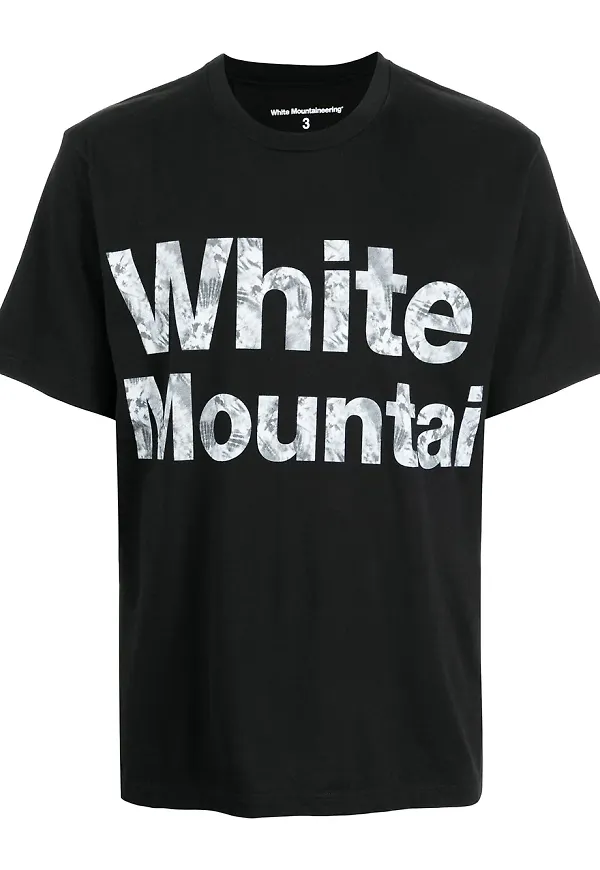 White Mountaineering t-shirt med skogstryck - Svart